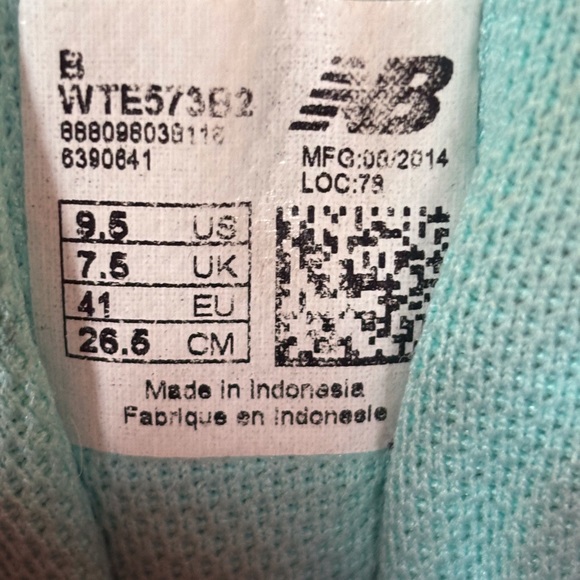 New Balance trail sneakers 9.5 very good condition - Picture 6 of 13